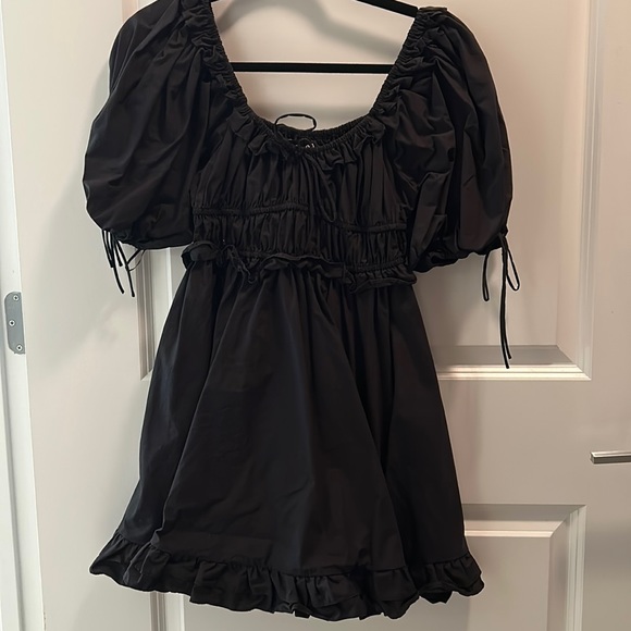 En Saison Dresses & Skirts - En Saison Danielle Mini Dress in black size XS
